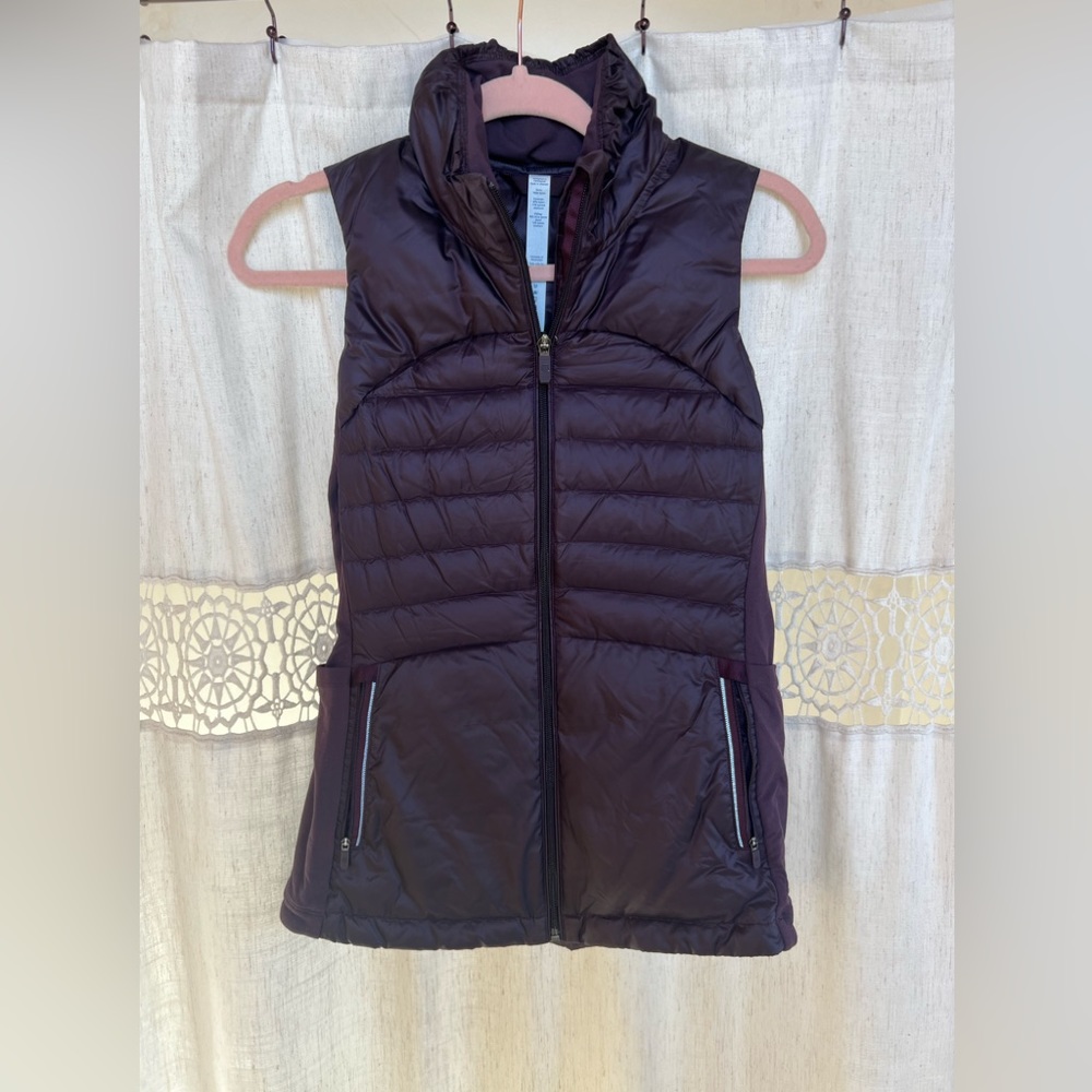 Lululemon down for a run puffer vest